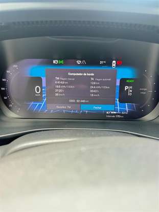 VOLVO-XC40-2022