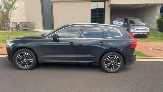 VOLVO XC60 2.0 T5 GASOLINA MOMENTUM AWD GEARTRONIC