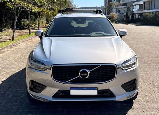 VOLVO-XC60-2018