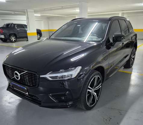 VOLVO-XC60-2020