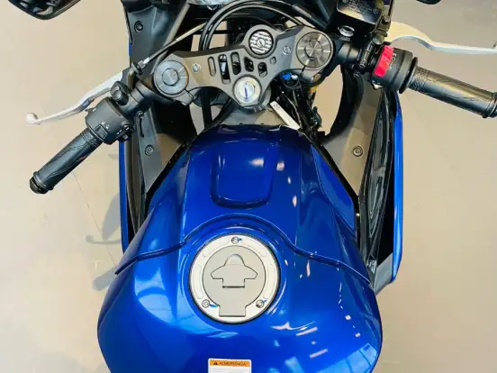 YAMAHA-YZF R3 ABS CONNECTED YAMAHA-YZF R3 ABS CONNECTED-2025