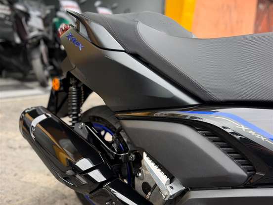 YAMAHA-XMAX 300 CONNECTED ABS YAMAHA-XMAX 300 CONNECTED ABS-2025