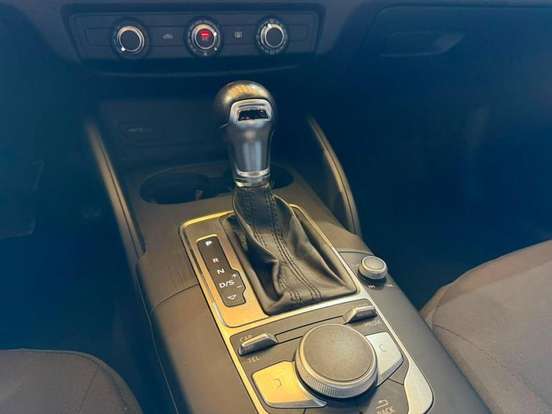AUDI-A3-1.4 TFSI SEDAN ATTRACTION 16V FLEX 4P TIPTRONIC AUDI-A3-2017