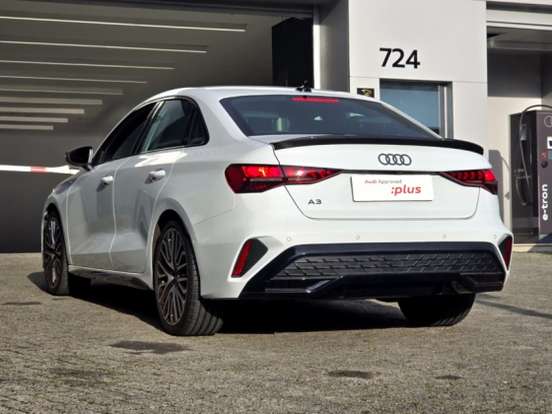 AUDI-A3-2.0 40 TFSI GASOLINA SEDAN PERFORMANCE BLACK S-TRONIC AUDI-A3-2025
