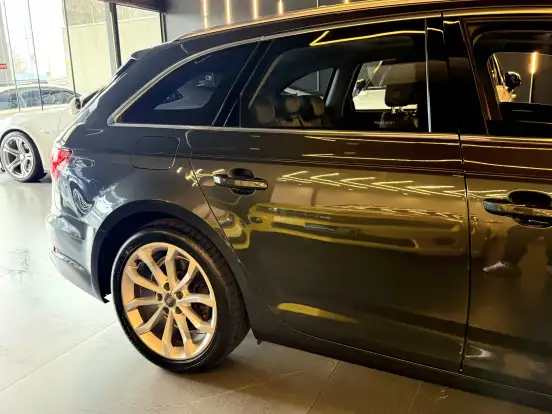 AUDI-A4-2.0 TFSI GASOLINA AVANT PRESTIGE PLUS S TRONIC AUDI-A4-2019