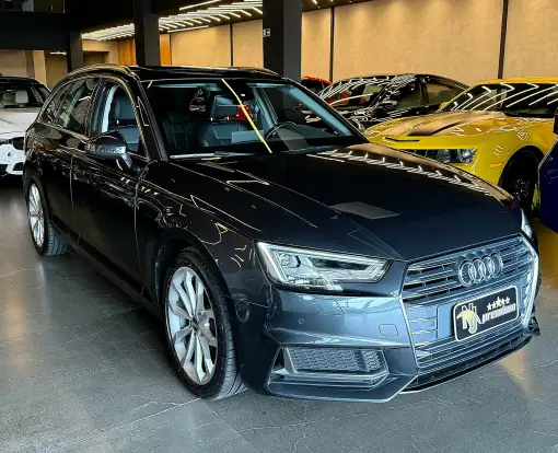 AUDI-A4-2019