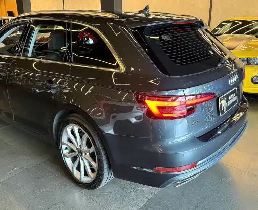 AUDI-A4-2019