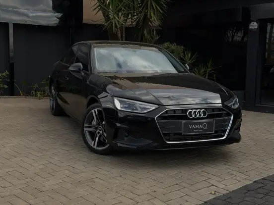 AUDI-A4-2022