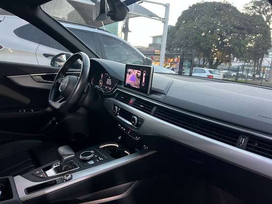 AUDI-A4-2019