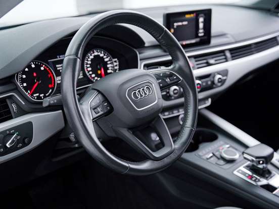 AUDI-A4-2.0 TFSI GASOLINA PRESTIGE S TRONIC AUDI-A4-2019