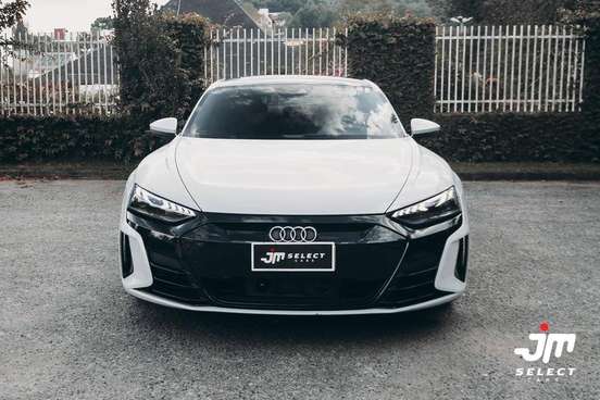 AUDI-E-TRON GT-2023