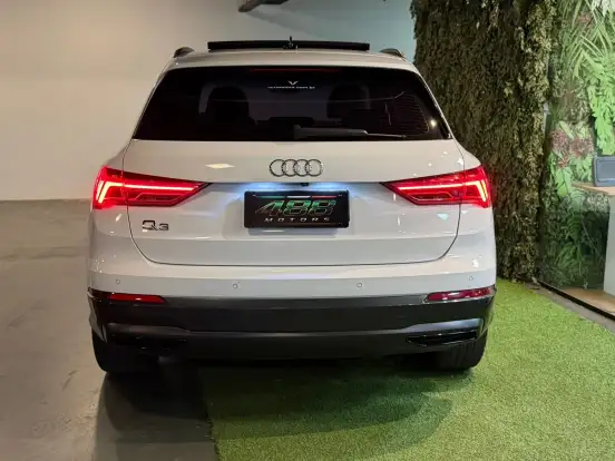 AUDI-Q3-2020