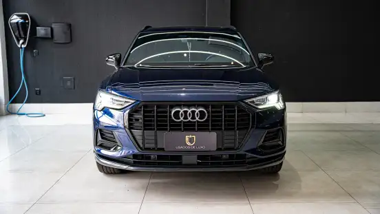 AUDI-Q3-2021