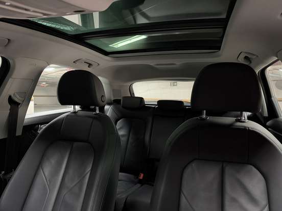AUDI-Q3-2021