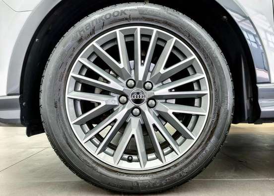 AUDI-Q3-2021