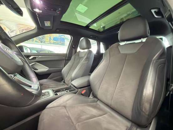 AUDI-Q3-2022