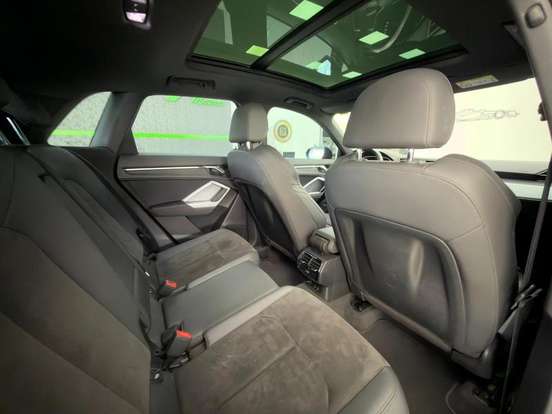 AUDI-Q3-2022