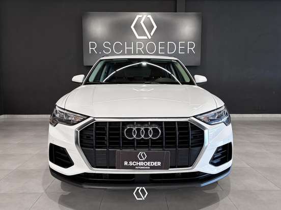 AUDI-Q3-2019