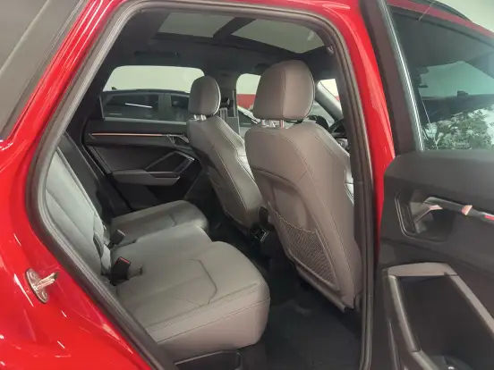 AUDI-Q3-2024
