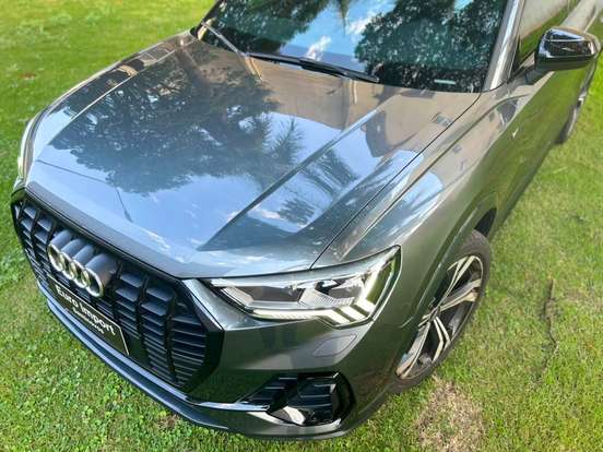 AUDI-Q3-2023