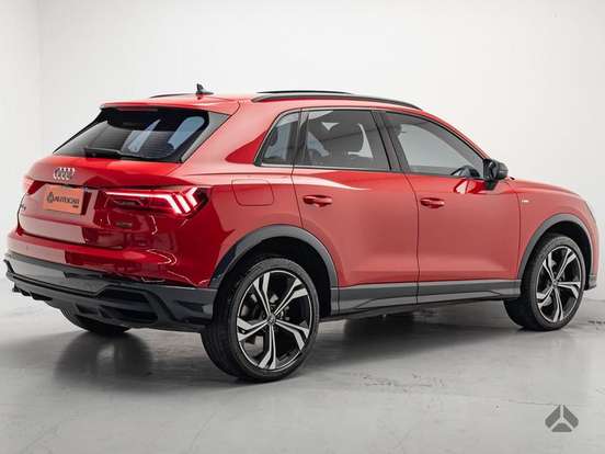 AUDI-Q3-2023