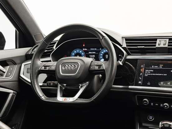 AUDI-Q3-2023