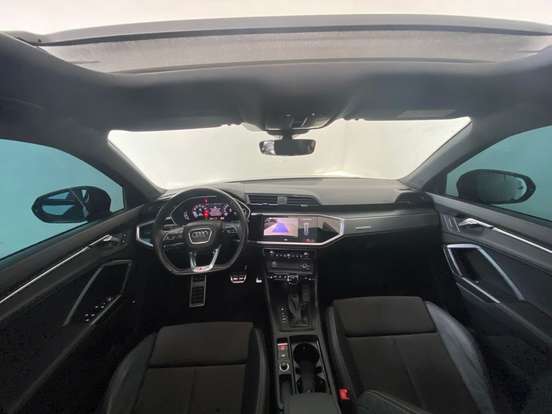 AUDI-Q3-2022