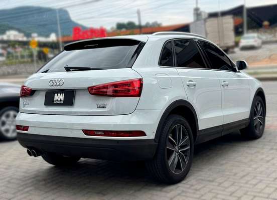 AUDI-Q3-2018