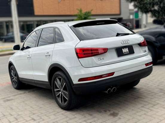 AUDI-Q3-2018