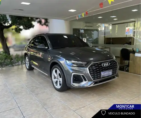 AUDI-Q5-2021