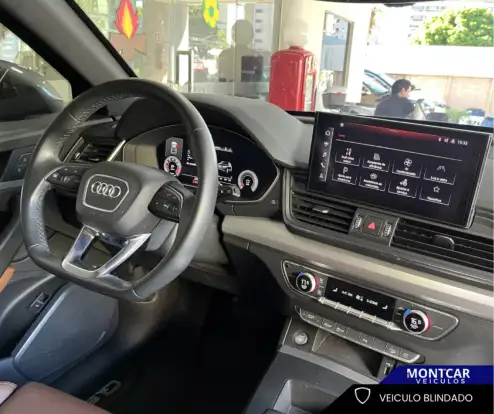 AUDI-Q5-2021
