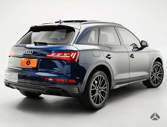 AUDI-Q5-2021