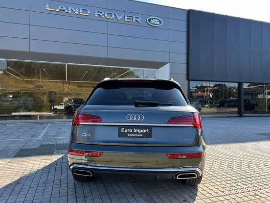 AUDI-Q5-2024