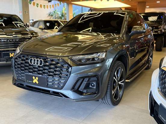 AUDI-Q5-2021