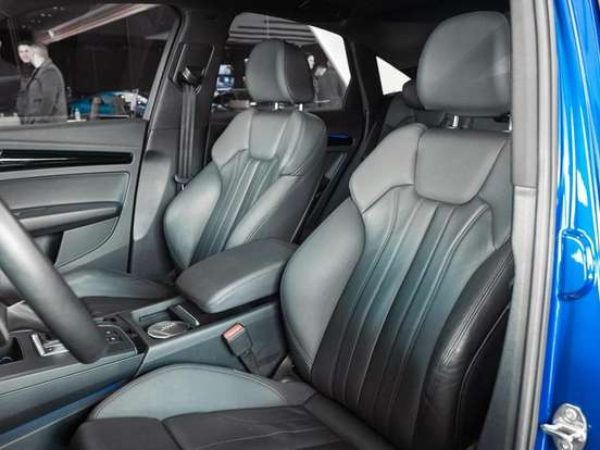 AUDI-Q5-2023