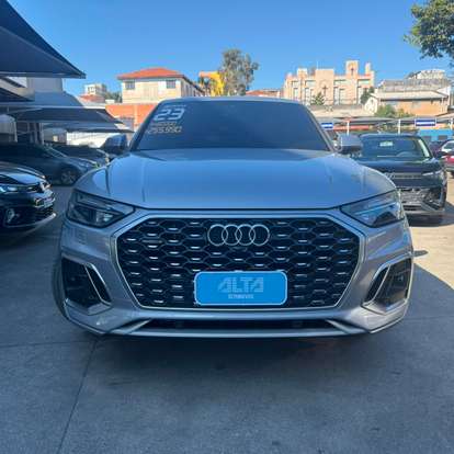 AUDI-Q5-2022