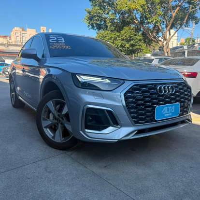 AUDI-Q5-2022