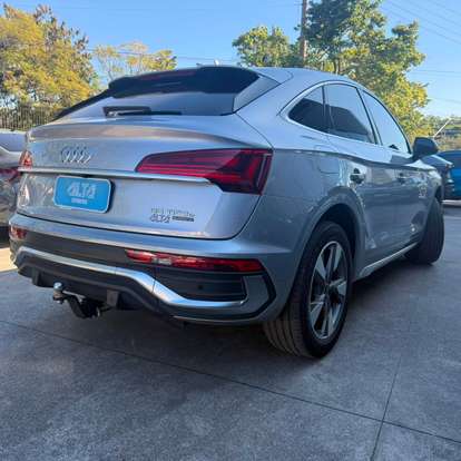AUDI-Q5-2022