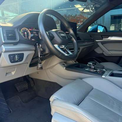 AUDI-Q5-2022