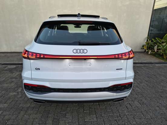 AUDI-Q5-2.0 TFSI GASOLINA ADVANCED QUATTRO S TRONIC AUDI-Q5-2025