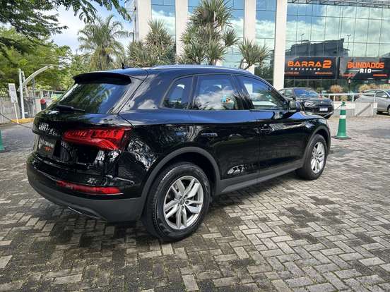 AUDI-Q5-2019
