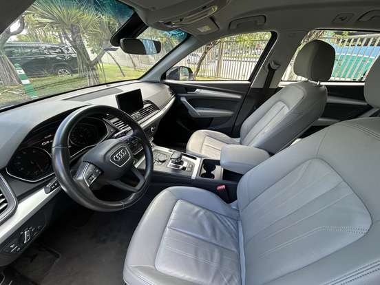 AUDI-Q5-2019