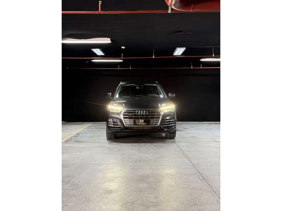 AUDI-Q5-2019