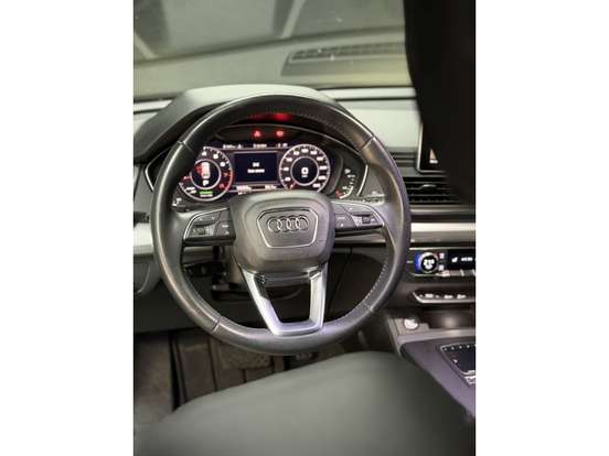 AUDI-Q5-2019