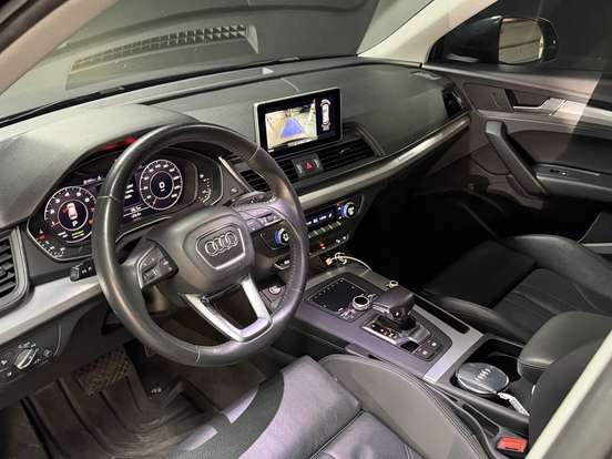 AUDI-Q5-2019