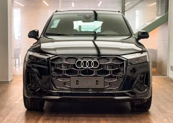 AUDI-Q7-2025