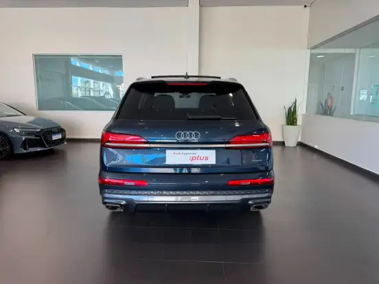 AUDI-Q7-2025