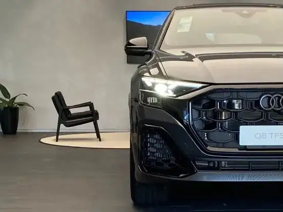 AUDI-Q8-2025