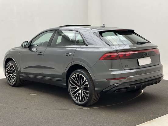 AUDI-Q8-3.0 TFSI GASOLINA PERFORMANCE BLACK QUATTRO TIPTRONIC AUDI-Q8-2024