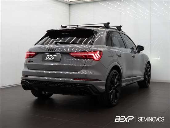 AUDI-RS Q3-2021